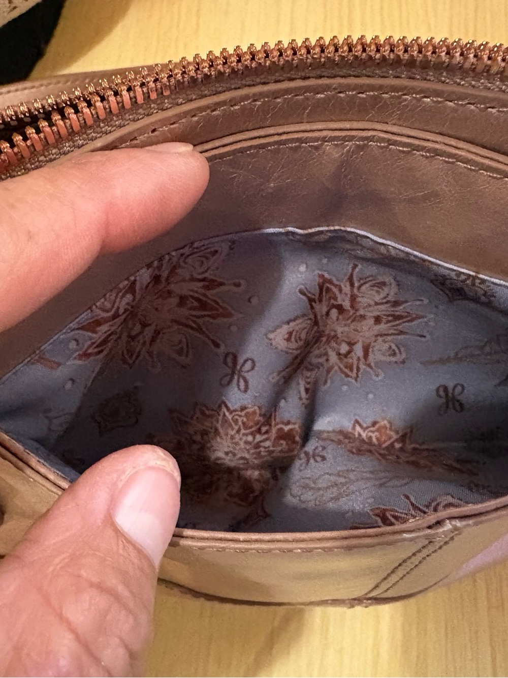 HOBO Metallic Rose Gold Shoulder Tote - Picture 6 of 16